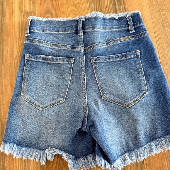 Kancan button fly frayed waist denim shorts - Picture 3 of 4